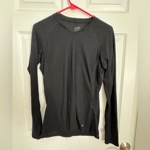 Women’s Patagonia Capilene Thermal base layer set (top and bottom): Black, Large